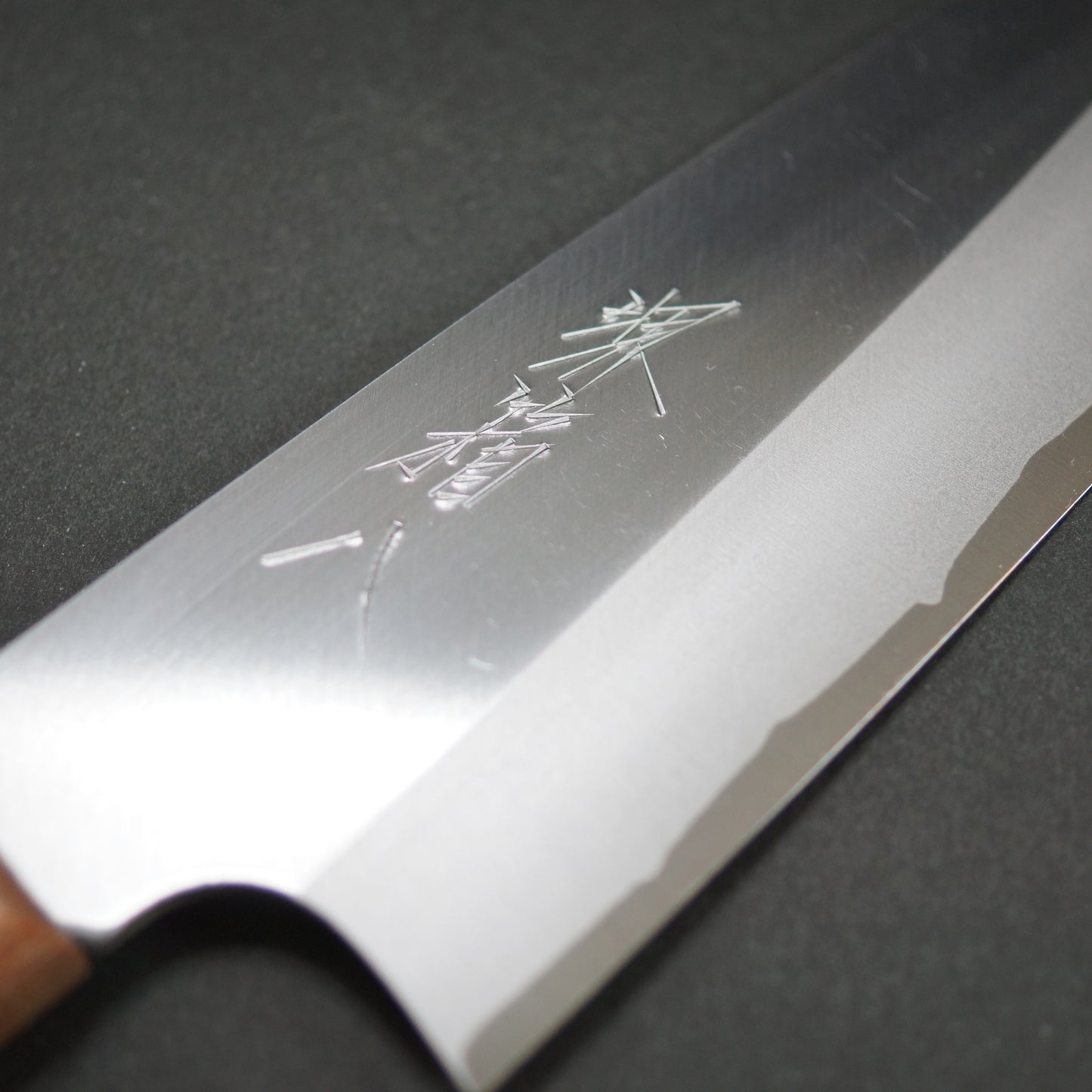 Nakiri cuchillo para verduras 165mm piel negra papel blanco 2 Sakai Japón